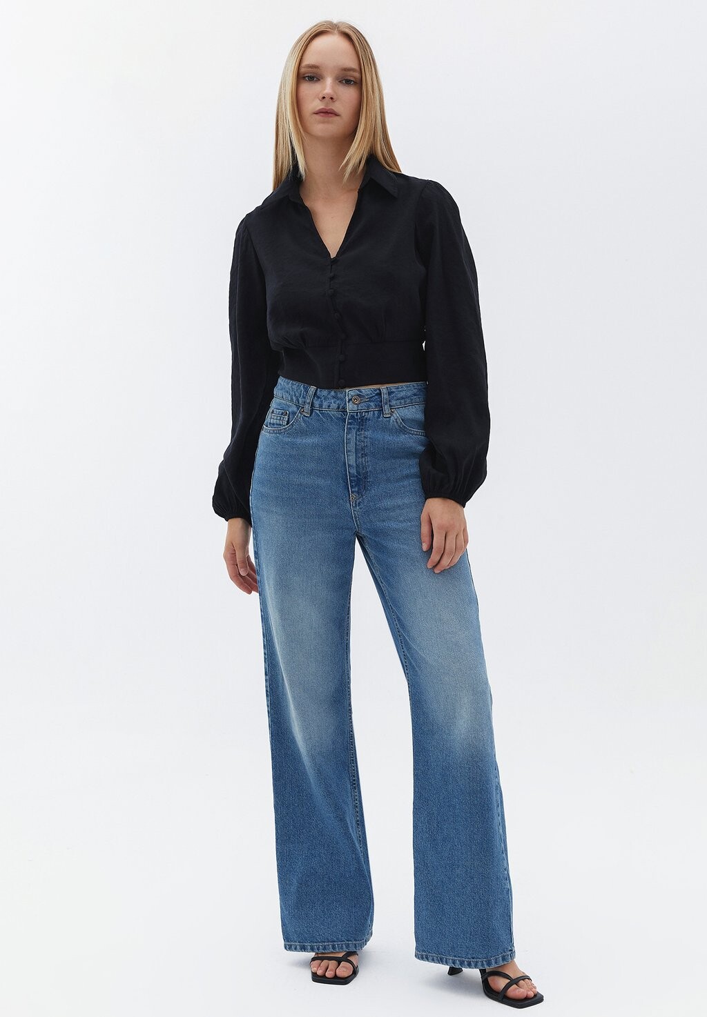 Блузка на пуговицах CROP WITH PUFF SLEEVES OXXO, черный