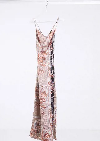 Атласное платье макси с принтом пейсли Missguided Petite-Многоцветный