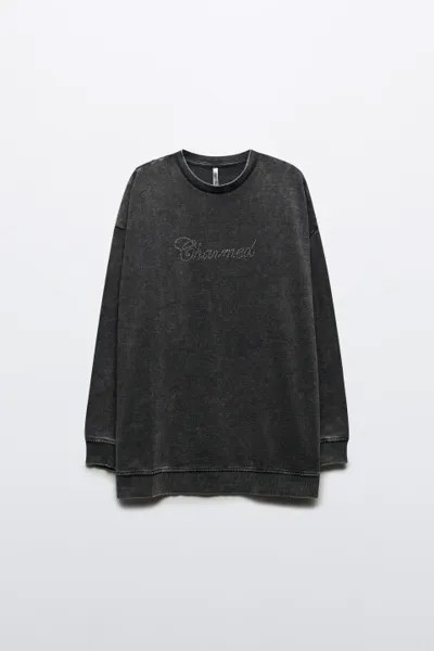 Свитшот oversize с вареным эффектом и стразами
