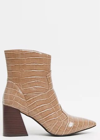 Серо-коричневые ботинки на каблуке с эффектом крокодиловой кожи Simply Be Wide Fit-Коричневый цвет