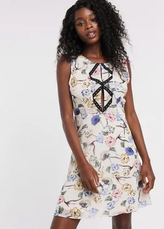Платье с отделкой заклепками и цветочным принтом Urban Bliss-Многоцветный