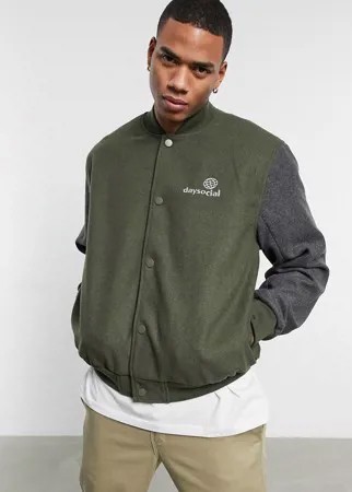 Университетская куртка цвета хаки в стиле oversized с контрастными серыми рукавами ASOS Daysocial-Зеленый цвет