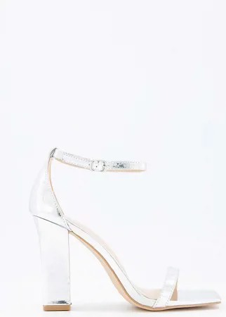 Глянцевые серебристые босоножки на блочном каблуке Glamorous Wide Fit-Серебристый