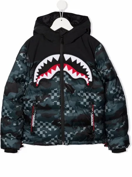 Sprayground kid пуховик Shark с камуфляжным принтом