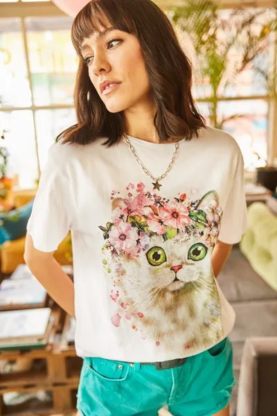 Женская трикотажная футболка оверсайз с принтом кота цвета экрю Olalook