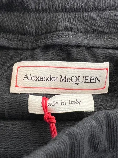 Мужские хлопковые шорты Alexander McQueen с нашивкой в ​​виде дракона, черный