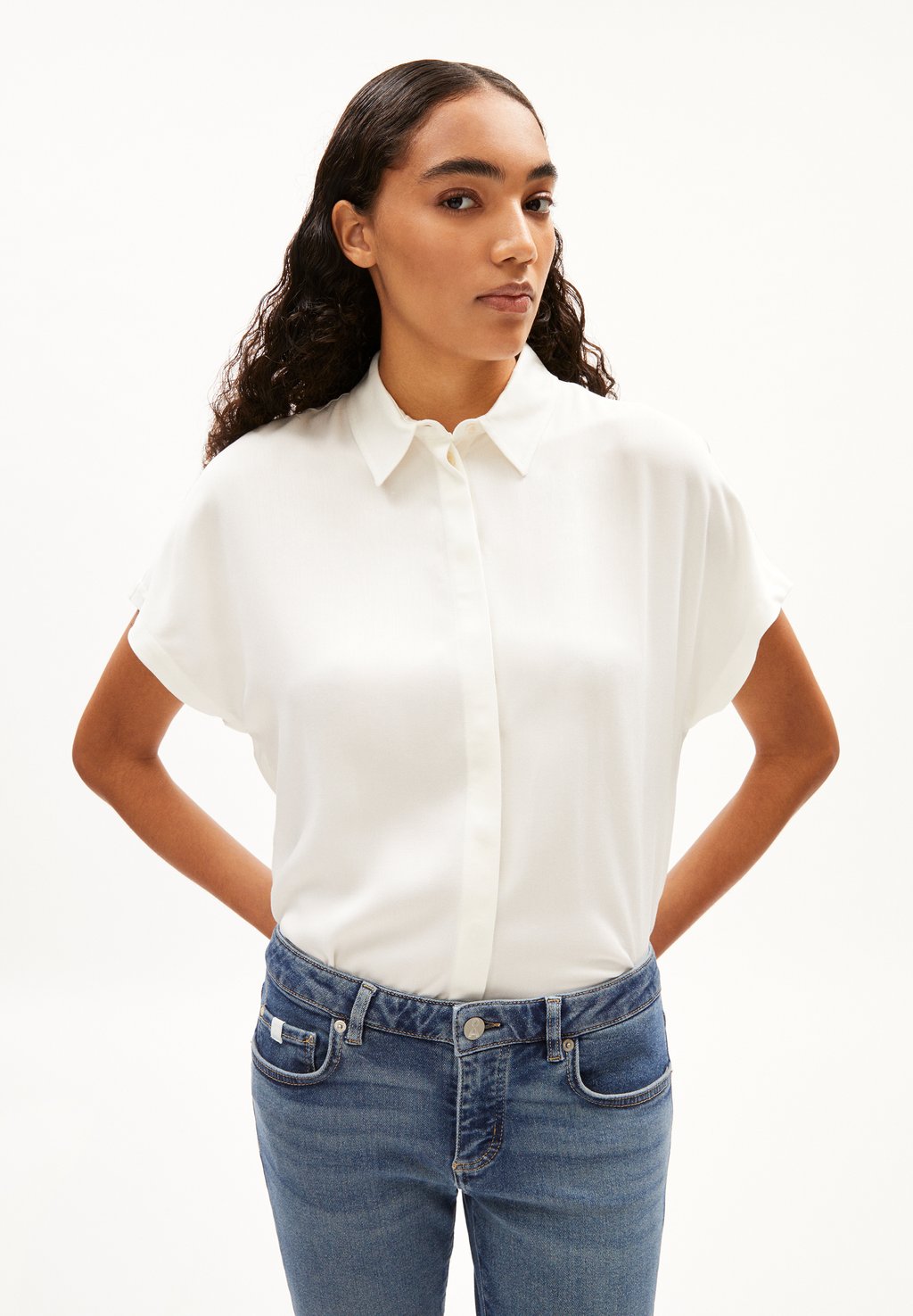 Блузка-рубашка LARISAANA ARMEDANGELS, цвет off white