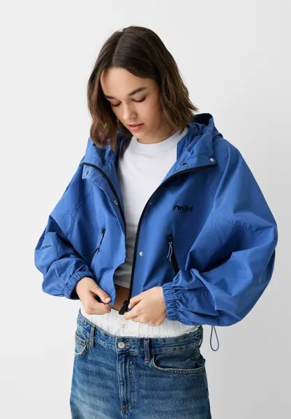 Легкая куртка HOODED TECHNICAL Bershka, цвет blue