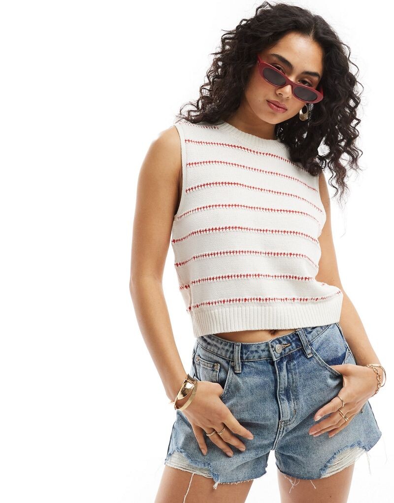 Бело-красная трикотажная майка в полоску с реечным узором ASOS DESIGN