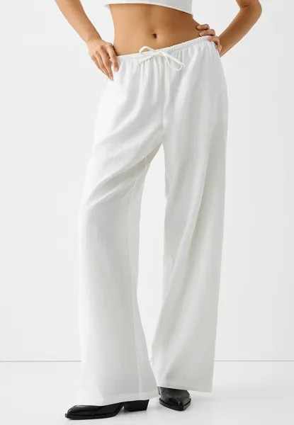 Брюки STRAIGHT-LEG WITH AN ELASTIC WAIST Bershka, цвет white