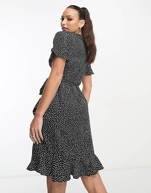 Черное платье мини с запахом Vero Moda Tall
