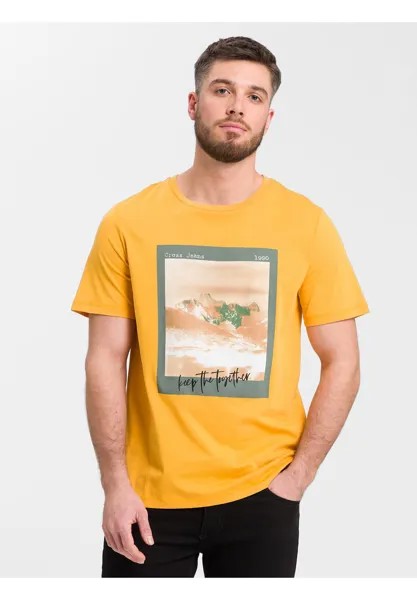 Футболка с принтом 15861 Cross Jeans, цвет dark-yellow