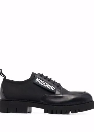 Moschino лоферы с нашивкой-логотипом