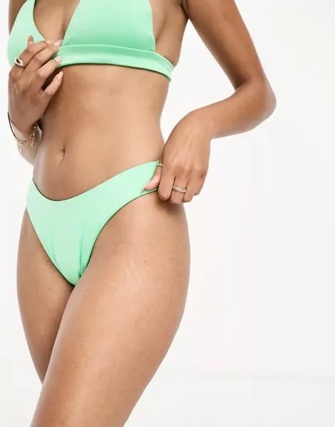 Зеленые узкие плавки бикини с боковыми сторонами Nike Essentials
