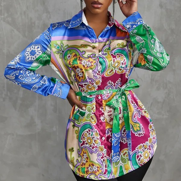 Контрастная блуза с цветочным принтом с поясом