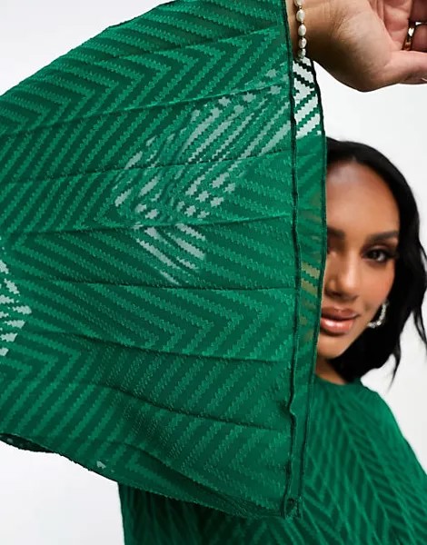 Зеленое шифоновое платье миди со складками и шевронным принтом ASOS DESIGN Curve