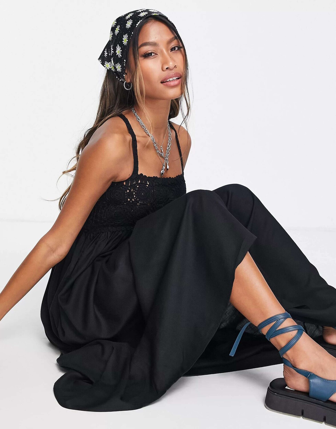 Черный сарафан миди крючком ASOS