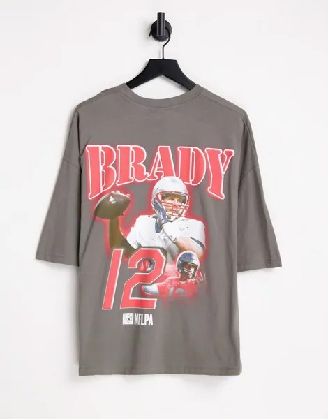 Темно-серая oversized-футболка с принтом Тома Брэди из NFL ASOS DESIGN-Серый