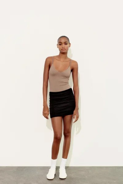 Мини-юбка со собрями ZARA, черный