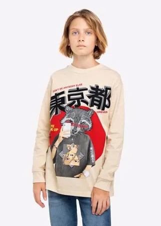 Бежевый лонгслив oversize с енотом для мальчика Gloria Jeans