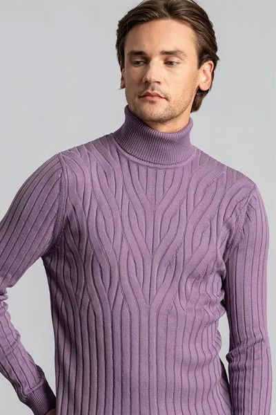 Приталенный мужской сиреневый свитер с высоким воротником и вязаным узором TUDORS