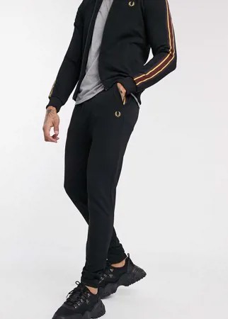 Черные спортивные брюки с отделкой лентой Fred Perry-Черный