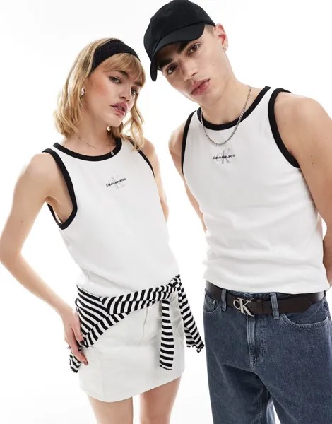 Белая майка унисекс с монолого Calvin Klein Jeans - эксклюзивно для ASOS