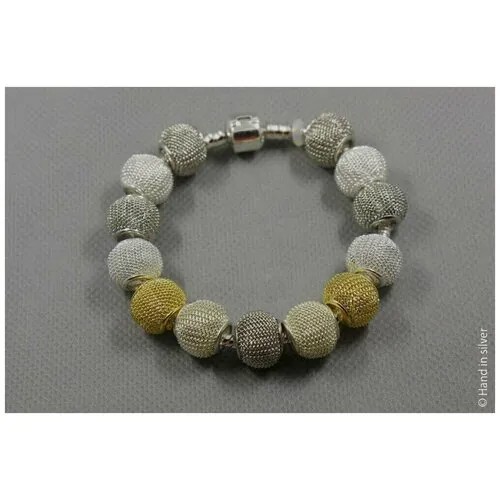 Браслет-цепочка Handinsilver ( Посеребриручку ) Браслет с шармами на основе из бижутерной стали, стекло, муранское стекло, стразы, 1 шт., размер 17 см, золотистый