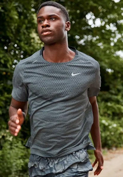 Спортивная футболка TECHKNIT ULTRA Nike, черный/дымчато-серый/серебристый