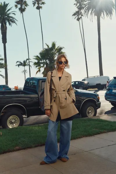 Двубортный тренч с поясом ZARA, светлый кэмел