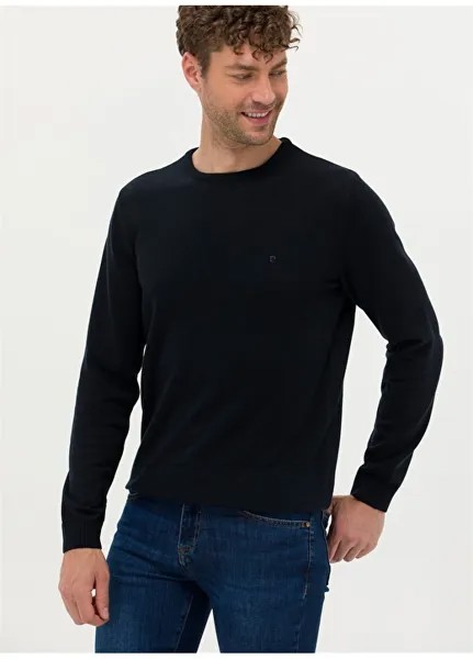 Однотонный мужской свитер с круглым вырезом Slim Fit темно-синего цвета Pierre Cardin