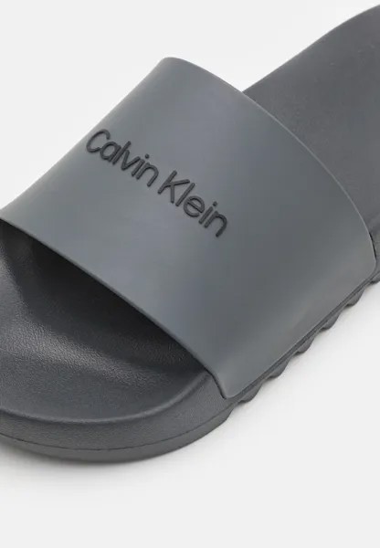 Пляжные тапочки и сандалии Chunky Pool Slide Calvin Klein, серые