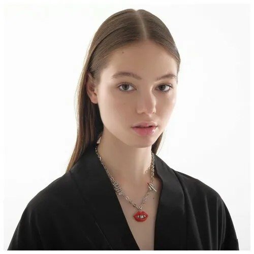 Колье Queen Fair, длина 45 см., красный