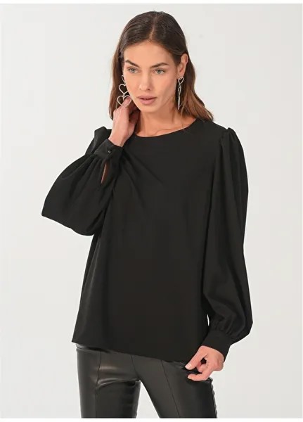 Однотонная черная женская блузка с вырезом NGSTYLE