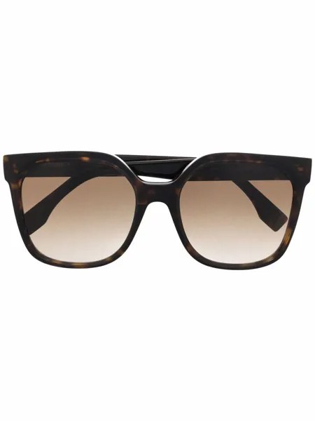 Fendi Eyewear солнцезащитные очки в массивной оправе