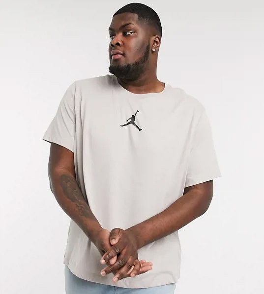 Бежевая футболка Nike Jordan Jumpman Plus-Бежевый