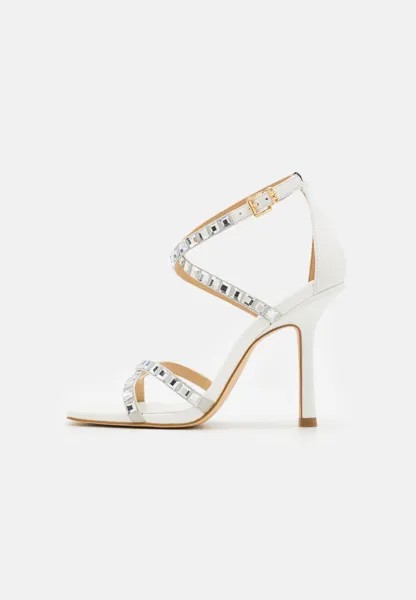 Босоножки на каблуке Celia MICHAEL Michael Kors, цвет optic white