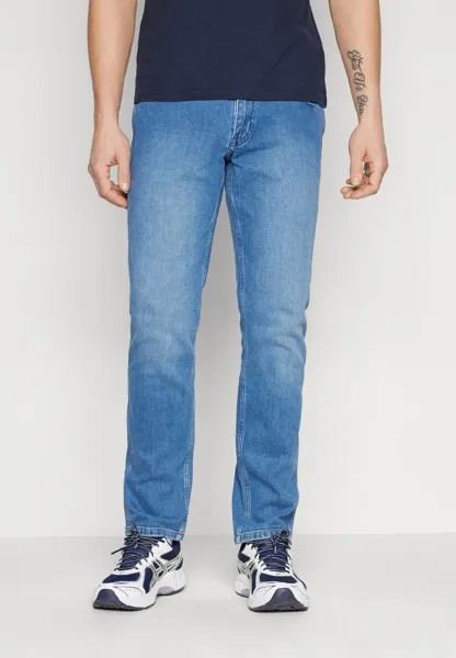 Джинсы прямого кроя GREENSBORO Wrangler, прополосканная джинсовая ткань