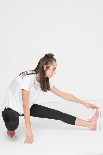 Леггинсы для фитнеса-капри с технологией Dri Fit и потайным карманом Nike, черный
