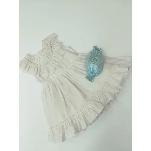 Нарядное бежевое платье с сумочкой и рюшами (98)