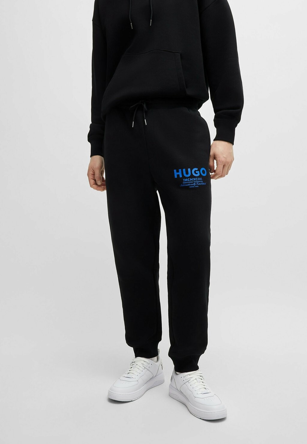 Спортивные штаны HUGO, черные