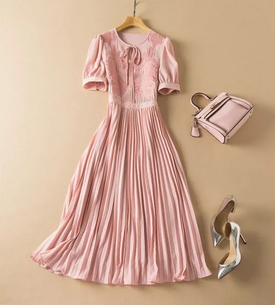 Женское платье с коротким рукавом, модельное плиссированное платье розового и черного цвета с роскошной вышивкой, весна-лето 2022