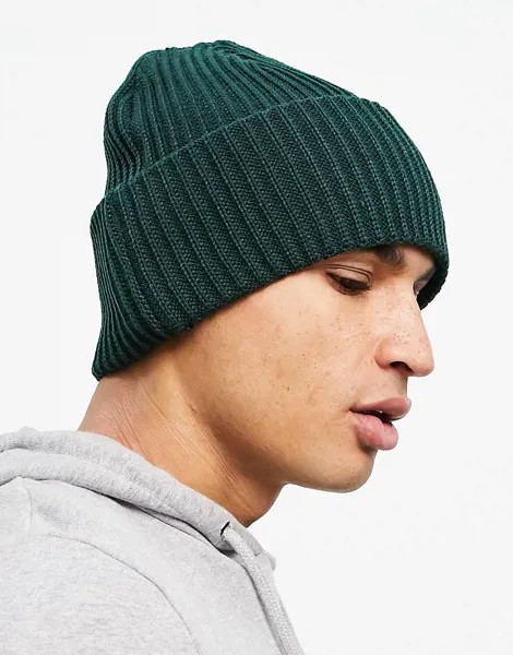 Темно-зеленая шапка-бини в рубчик с широким отворотом ASOS DESIGN-Зеленый цвет