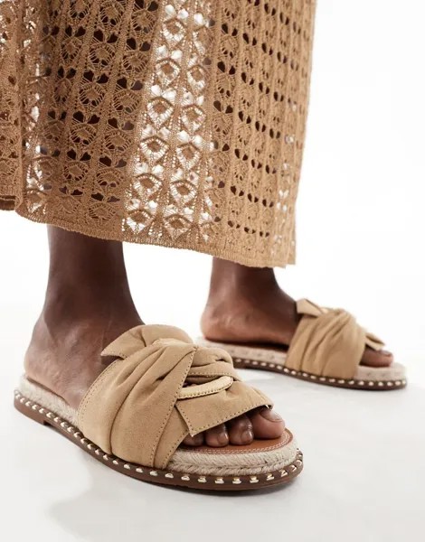 Бежевые сандалии на плоской подошве River Island