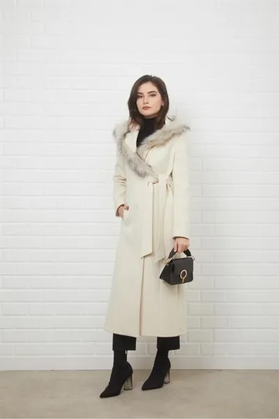 Меховое пальто с капюшоном и застежкой сбоку, цвет Ecru 3697 Concept., экрю