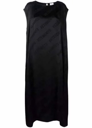 VETEMENTS платье макси с логотипом