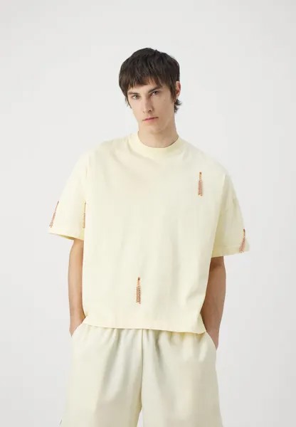 Футболка с принтом TASSELS OVERSIZE FIT TEE UNISEX Bonsai, цвет almond oil