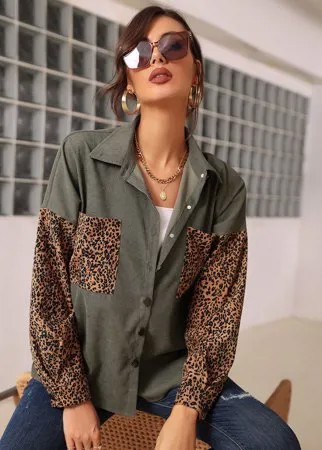 Блуза с леопардовым принтом с заплаткой с карманом из вельвета