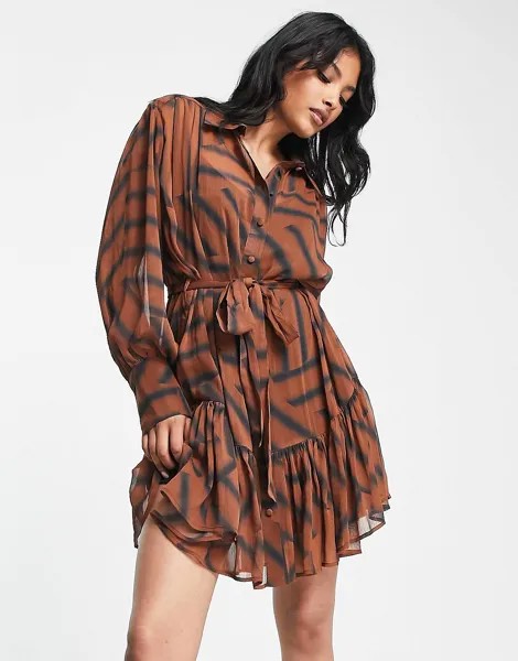 Ярусное платье-рубашка коричневого цвета с абстрактным принтом Topshop