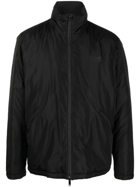 Golden Goose пуховик с логотипом, черный